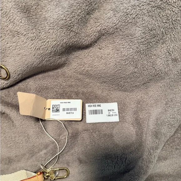 Louis Vuitton Brown and Tan Monogram Crossbody Bag - Picture 8 of 9